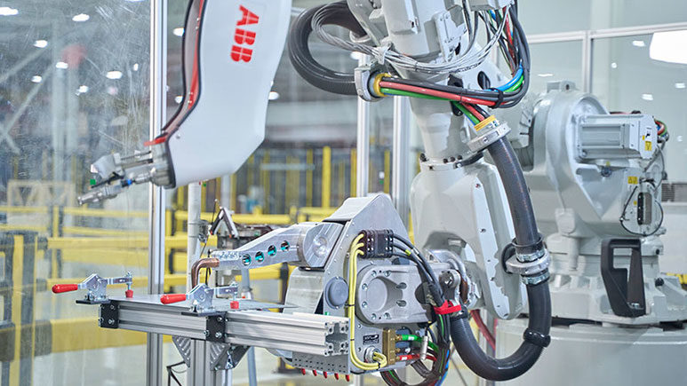 AI Drives New Frontiers in Robotics AI Drives New Frontiers in Robotics
