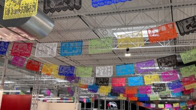 New Hispanic-centric shopping center opens in Aurora