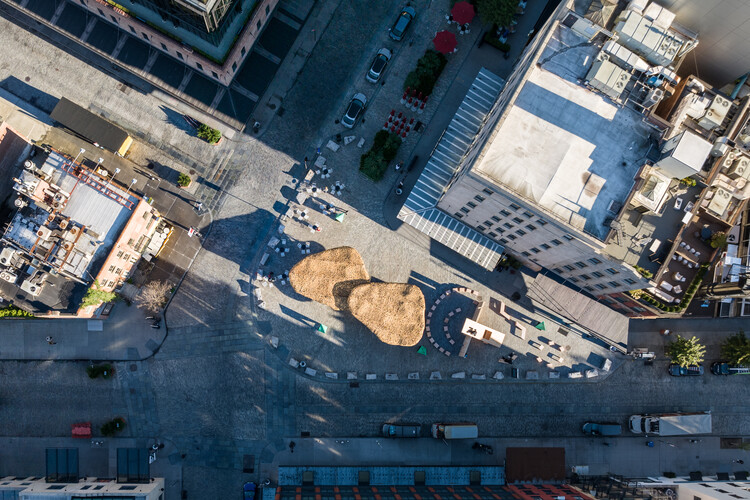 Bamboo Cloud / llLab. - Windows, Cityscape, Facade