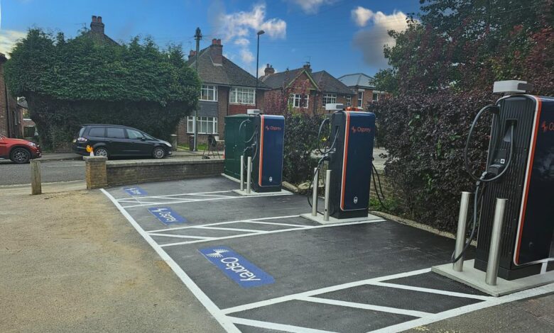 Trio of rapid electric vehicle charging points pop up at popular pub Trio of rapid electric vehicle charging points pop up at popular pub