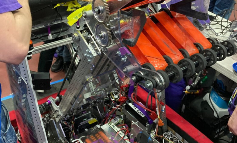South Eugene Robotics Team heads to the World Robotics Championship South Eugene Robotics Team heads to the World Robotics Championship