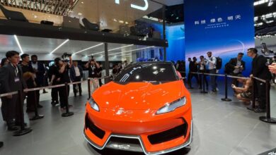 Chinese automakers show off AI-powered ‘smartphones on wheels’