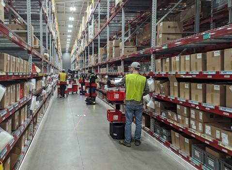 Hypertherm Associates implements Rapyuta Robotics AMRs in warehouse Hypertherm Associates implements Rapyuta Robotics AMRs in warehouse
