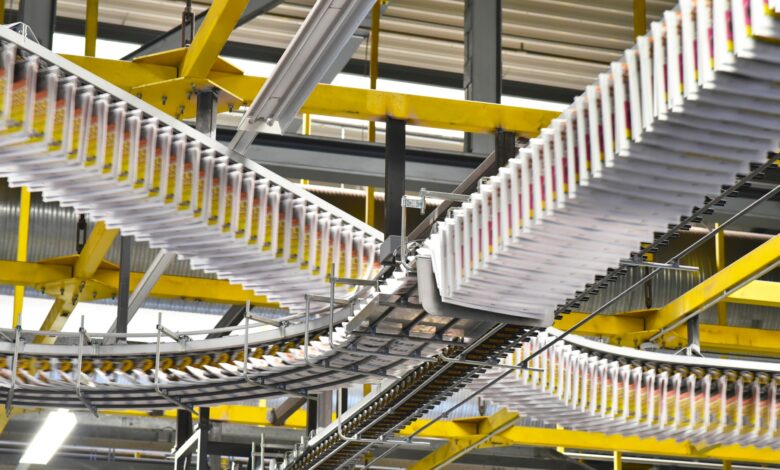 4 ways generative AI addresses manufacturing challenges 4 ways generative AI addresses manufacturing challenges