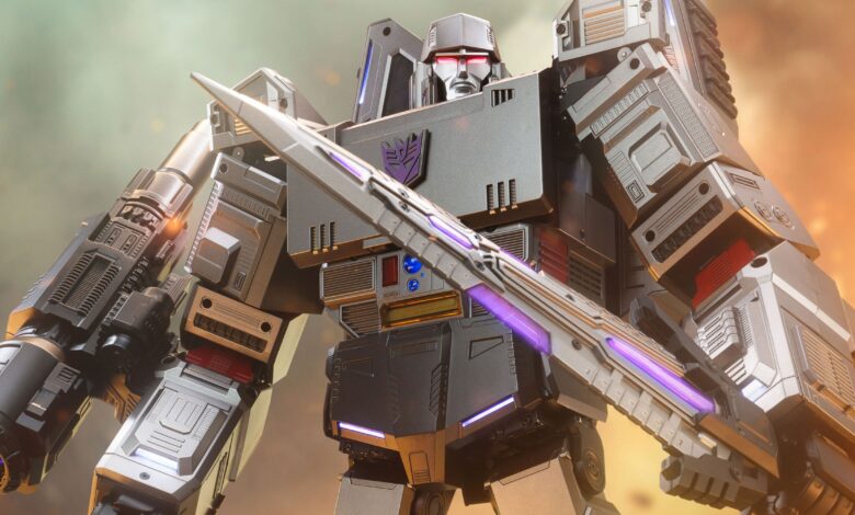 Transformers’ Robosen Robotics Line Gets Its First Decepticon, Megatron Transformers’ Robosen Robotics Line Gets Its First Decepticon, Megatron