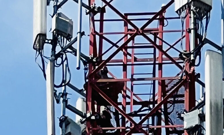 A Polish Man Climbs Surat Thani Telecom Tower and Falls 62 Metres A Polish Man Climbs Surat Thani Telecom Tower and Falls 62 Metres