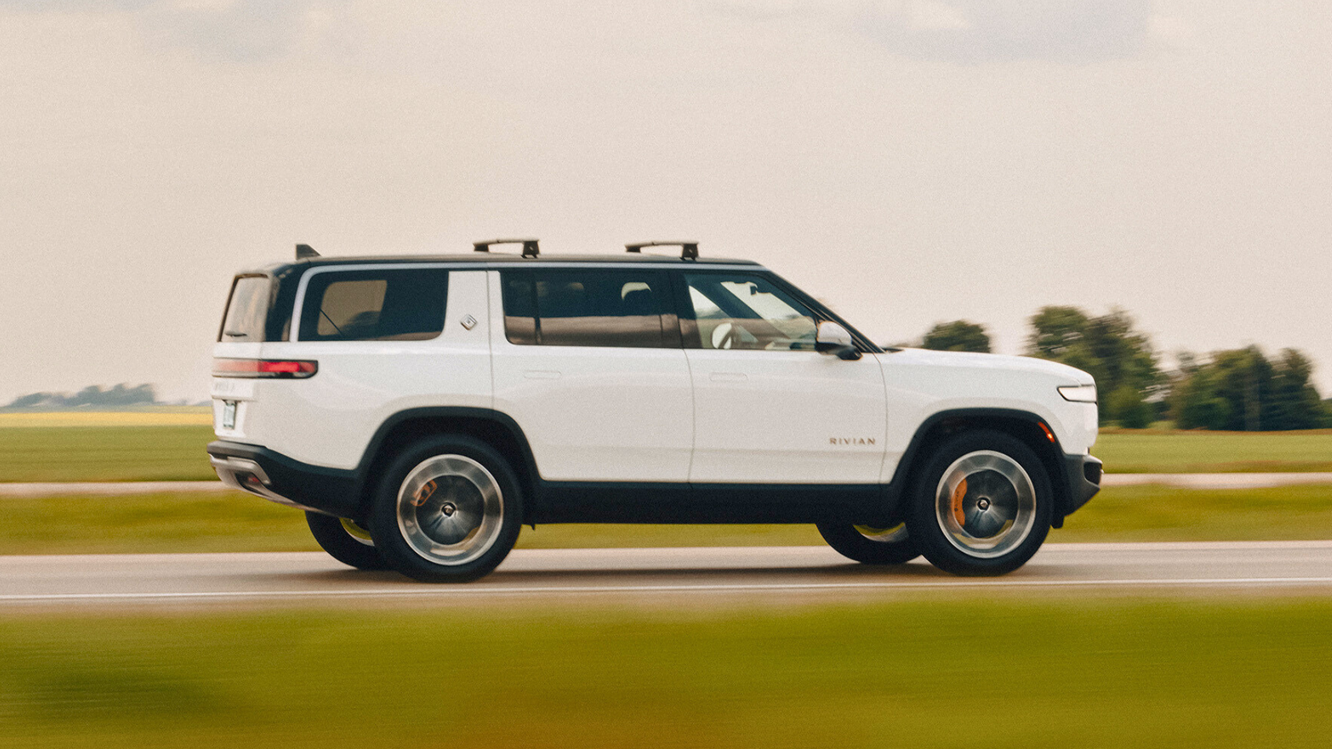 Rivian R1S