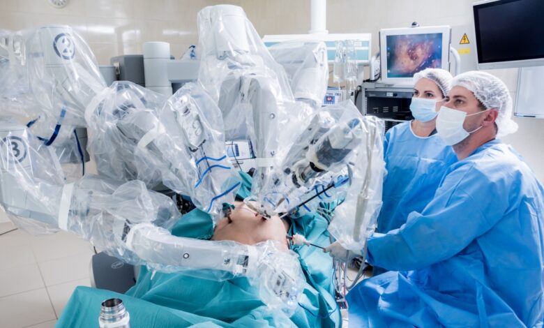 Robots Redefine Surgical Landscape, Enhance Patient Outcomes Robots Redefine Surgical Landscape, Enhance Patient Outcomes