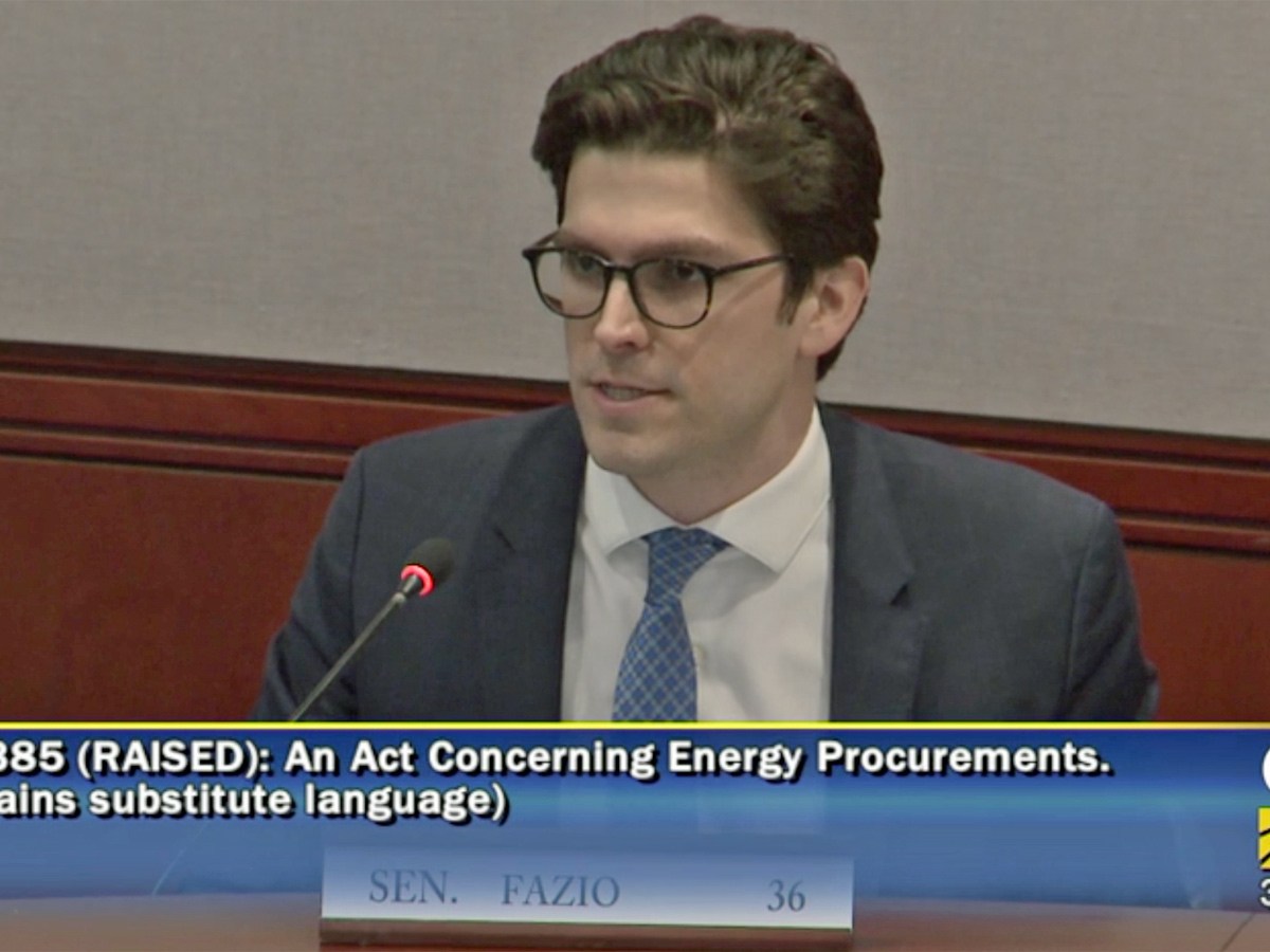 Energy Committee Advances Procurement Bill