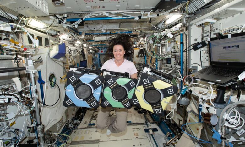 Robotic Helpers Test New Technology on the Space Station Robotic Helpers Test New Technology on the Space Station