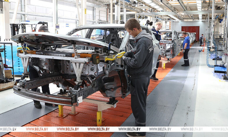 Belarusian car maker BelGee considering buying electronic parts from Russia’s Novosibirsk Oblast Belarusian car maker BelGee considering buying electronic parts from Russia’s Novosibirsk Oblast