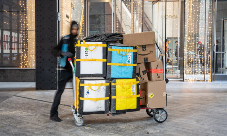 Teamsters Struggle to Unionize Amazon and FedEx Delivery Workers Teamsters Struggle to Unionize Amazon and FedEx Delivery Workers