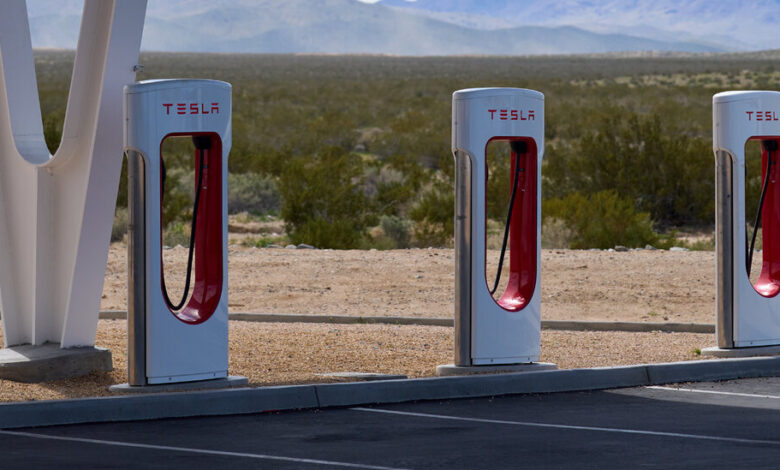 Tesla Pullback Puts Onus on Others to Build Electric Vehicle Chargers Tesla Pullback Puts Onus on Others to Build Electric Vehicle Chargers