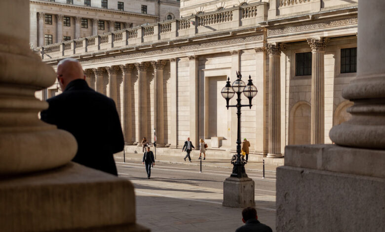 Bank of England Holds Interest Rates at 5.25%, but Signals Cuts Bank of England Holds Interest Rates at 5.25%, but Signals Cuts
