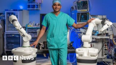 Watford hospital trains junior doctors in robotic surgery