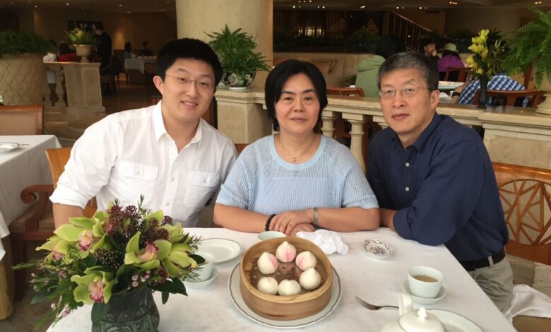 I love you, mum: How this fintech founder got his entrepreneurial drive from his mother I love you, mum: How this fintech founder got his entrepreneurial drive from his mother