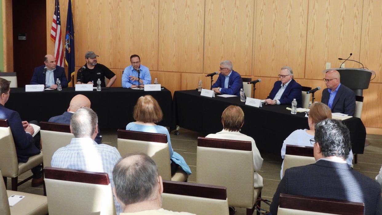 Oneida County Executive Anthony Picente and Senator Joseph Griffo sit down with experts to discuss artificial intelligence with experts.