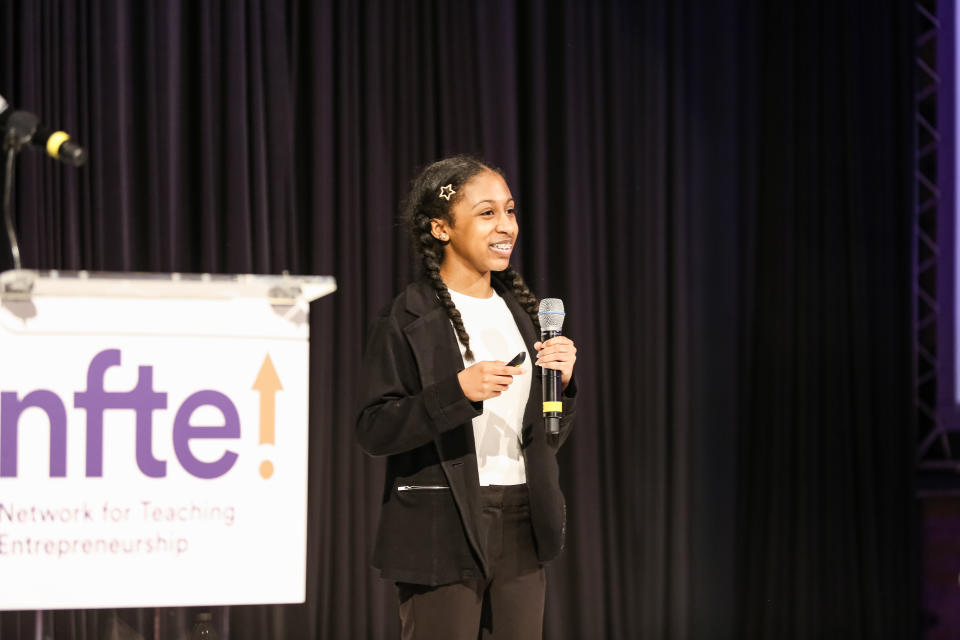 Ariana Whitaker from Thornwood High School in Chicago took first place in the May 28 Midwest Youth Entrepreneurship Challenge with her business idea DigiPlan. She will present at the national finals in New York on Oct. 10.