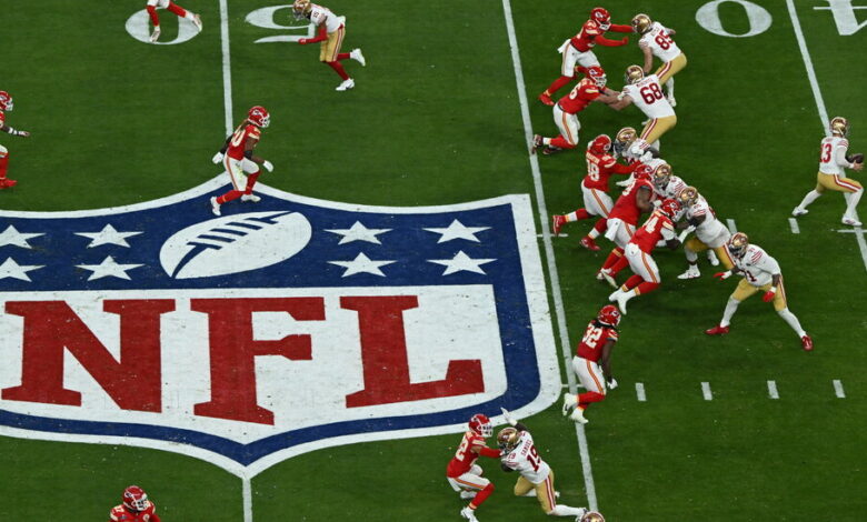 Netflix and the N.F.L. Sign a Three-Season Deal Netflix and the N.F.L. Sign a Three-Season Deal