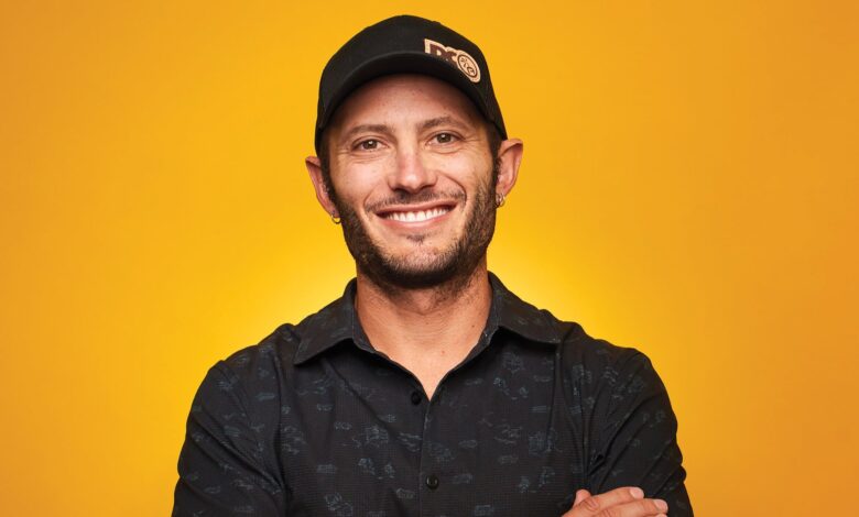 The Author of ‘Million Dollar Weekend’ Says This Is the Only Difference Between You and the Many ‘Very, Very Dumb People’ Making a Lot of Money The Author of ‘Million Dollar Weekend’ Says This Is the Only Difference Between You and the Many ‘Very, Very Dumb People’ Making a Lot of Money
