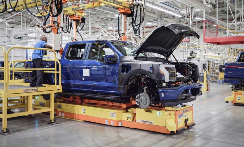 Ford Lost Over 0,000 Per EV In Q1. Now It’s Reportedly Cutting Battery Orders Ford Lost Over 0,000 Per EV In Q1. Now It’s Reportedly Cutting Battery Orders