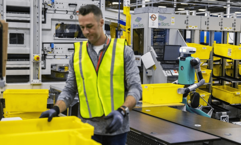 Amazon Warehouse’s Robot Staff Continues to Get Bigger Amazon Warehouse’s Robot Staff Continues to Get Bigger