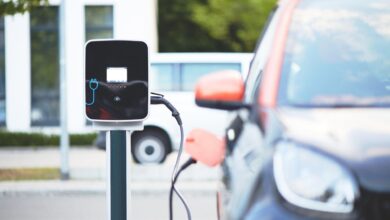 AI-controlled stations can charge electric cars while offering drivers personalized prices