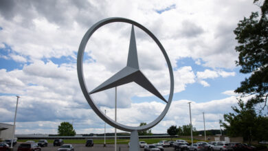 Mercedes Workers in Alabama Reject Union