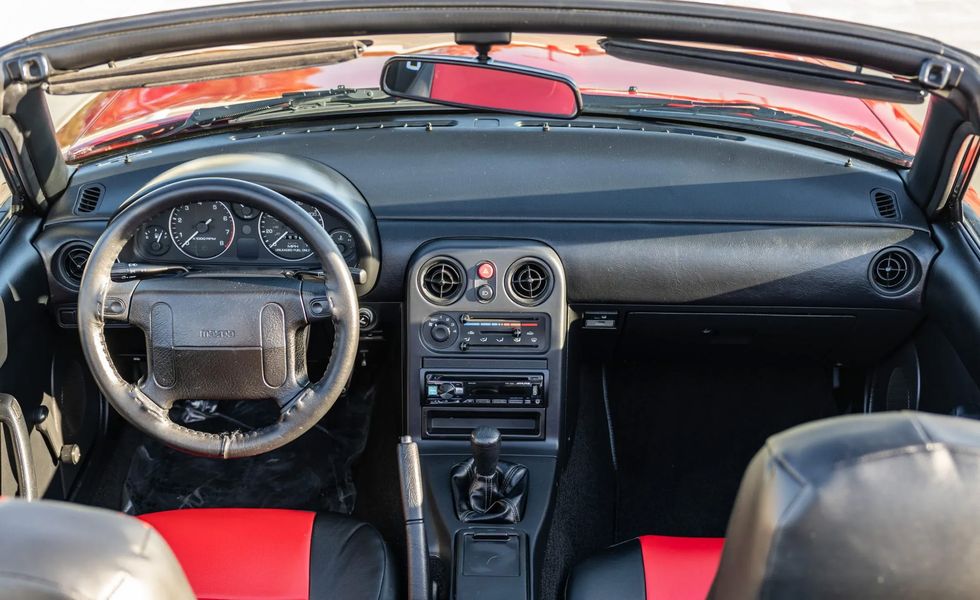 1990 mazda mx5 miata interior