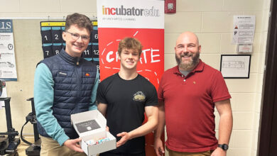 BHS students in new entrepreneurship program start employee appreciation business