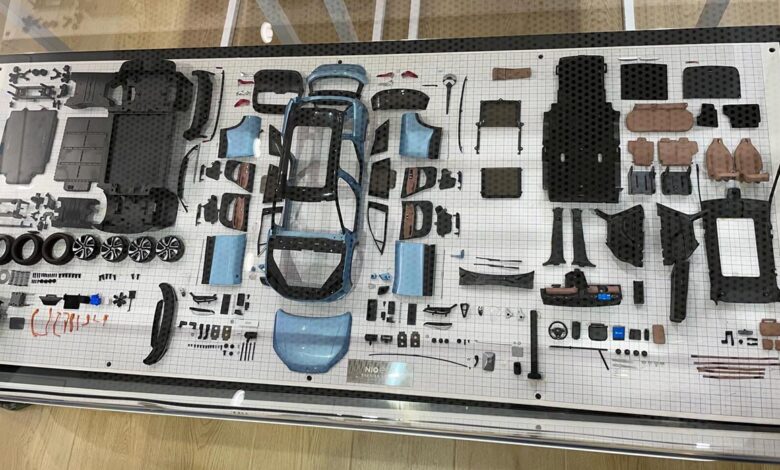 Nio, Xpeng taking longer to pay supplier bills, report says Nio, Xpeng taking longer to pay supplier bills, report says