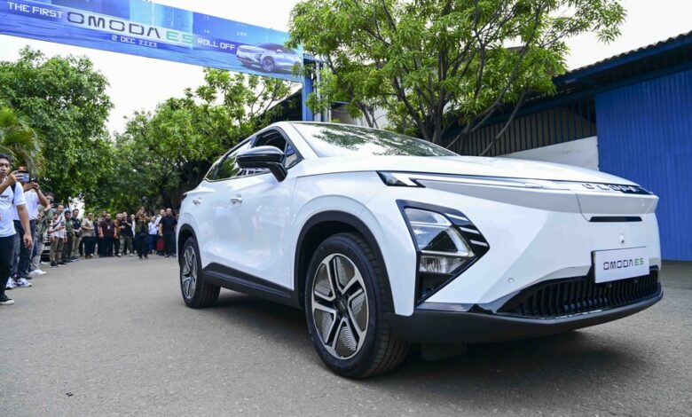 Indonesian young people favor Chinese EVs for attractive price, design-Xinhua Indonesian young people favor Chinese EVs for attractive price, design-Xinhua