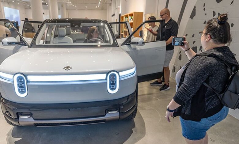 Electric vehicle maker Rivian reports .4B first quarter loss