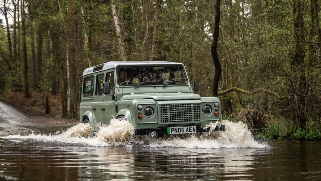 Bedeo's all-electric 2005 Land Rover Defender 110 restomod.