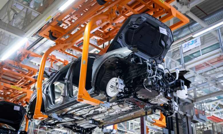 Minister Discusses Plan to Promote Electric Car Use with Heads of German Manufacturers Minister Discusses Plan to Promote Electric Car Use with Heads of German Manufacturers