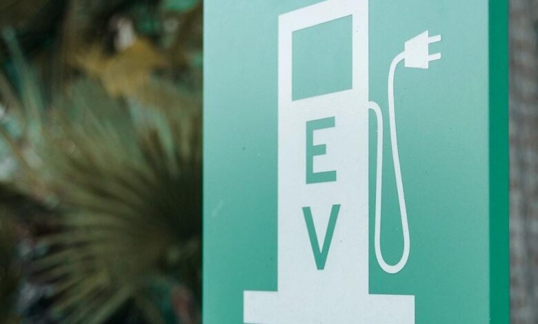 Millions granted to expand electric vehicle charging infrastructure in Wisconsin | News Millions granted to expand electric vehicle charging infrastructure in Wisconsin | News