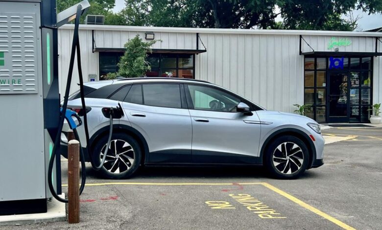 Cuero restaurant features electric vehicle charging, delicious eats | For Subscribers Only Cuero restaurant features electric vehicle charging, delicious eats | For Subscribers Only