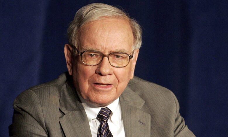Warren Buffett Compares AI to the Atomic Bomb Warren Buffett Compares AI to the Atomic Bomb
