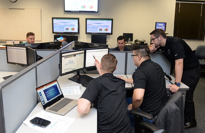 UNF adding fintech programs to match job needs in growing industry UNF adding fintech programs to match job needs in growing industry