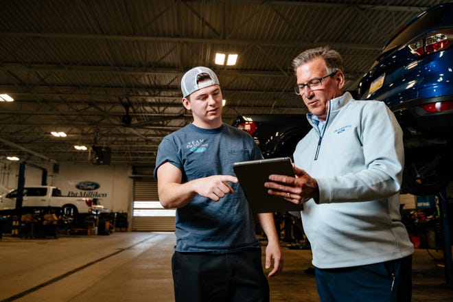 Ford platform will use AI to train dealership employees Ford platform will use AI to train dealership employees
