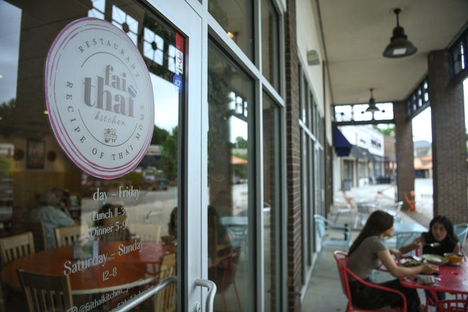 Fai Thai Kitchen’s newest food server is … a robot?