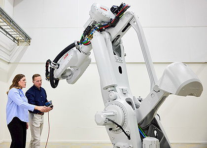 Large robots cut cycle times by 25% and energy use by 30% Large robots cut cycle times by 25% and energy use by 30%