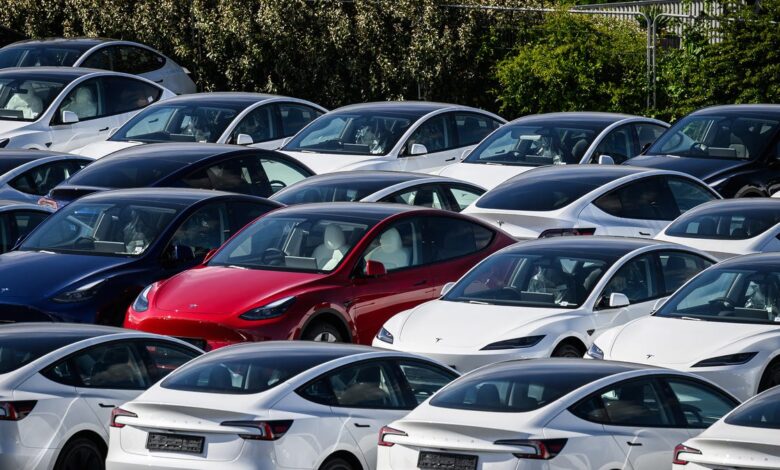 Tesla’s Chinese EV sales sank in April as rival BYD’s grew Tesla’s Chinese EV sales sank in April as rival BYD’s grew