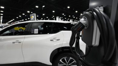 Colorado EV sales drop off though green energy leaders say sky remains blue