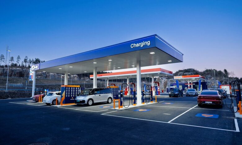 This is what the “world’s best” electric vehicle charging hub looks like This is what the “world’s best” electric vehicle charging hub looks like