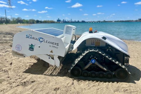 Robots at work cleaning trash from Michigan beaches Robots at work cleaning trash from Michigan beaches