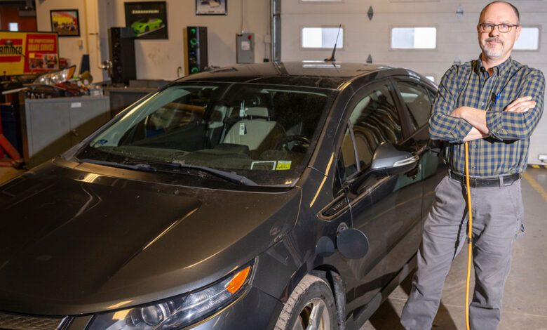2024: SUNY Canton to Host Electric Vehicle Safety Training for Mechanics 2024: SUNY Canton to Host Electric Vehicle Safety Training for Mechanics