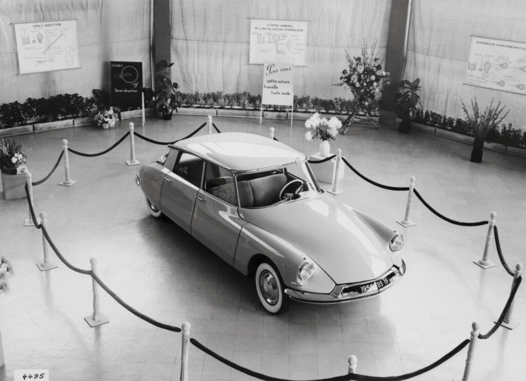  Classic Citroen DS To Inspire New EV Flagship For DS Automobiles