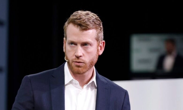 Ex-Cruise CEO Raises 0M For Robotics Startup Co-Founded With Longtime Tesla AI Head Who Just Quit – Tesla (NASDAQ:TSLA) Ex-Cruise CEO Raises 0M For Robotics Startup Co-Founded With Longtime Tesla AI Head Who Just Quit – Tesla (NASDAQ:TSLA)