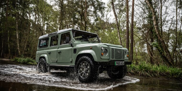 This EV builder has given a Land Rover Defender four electric hub motors This EV builder has given a Land Rover Defender four electric hub motors